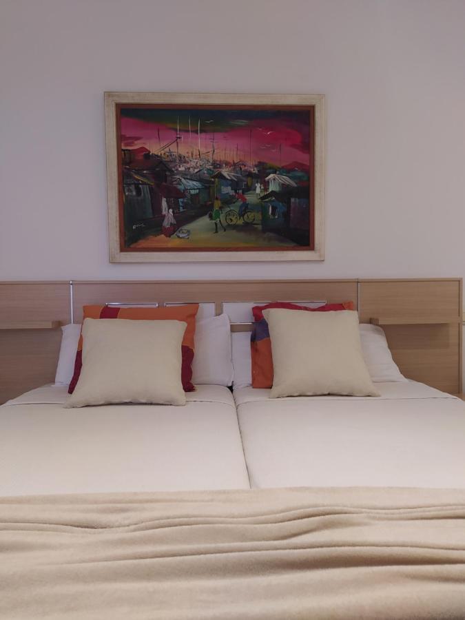 L'Ampolla Ronda Del Mar Apartman Kültér fotó